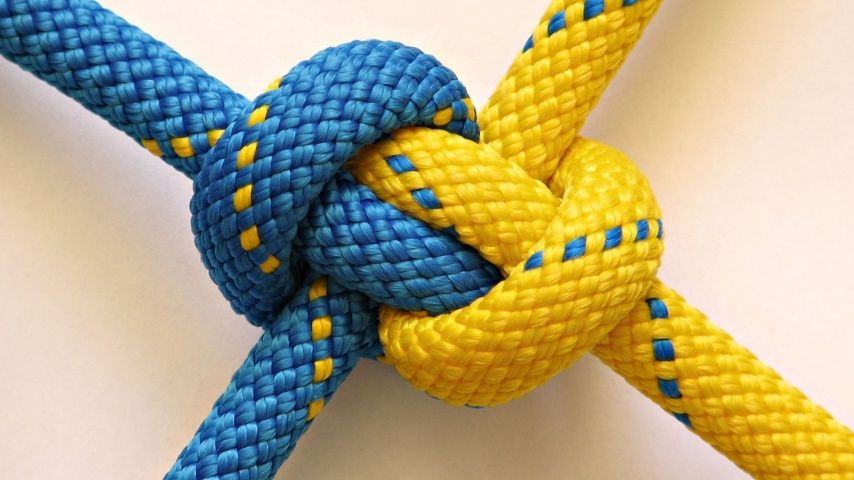 ingvarr.net.ru_img_2015_02_25_854x480_Colorful_Knot.jpg