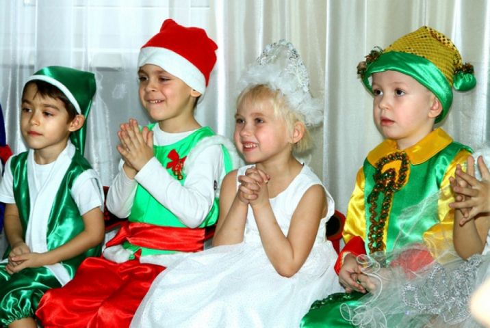 scenarij_novogodnego_utrennika_dlya_srednej_gruppy_detskogo_sada.jpg